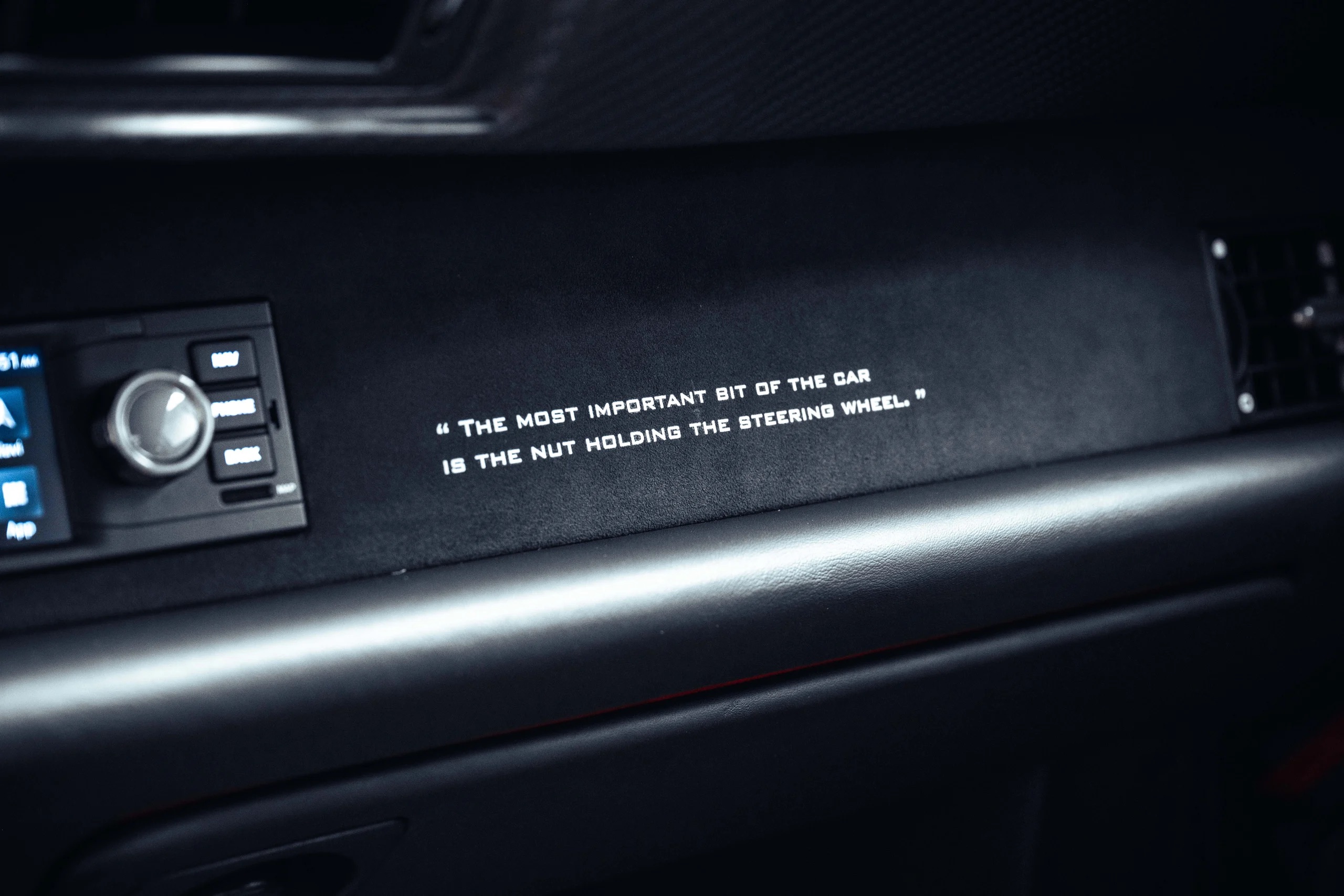 Guntherwerks_Turbo_Brundle_Edition_44-2560w